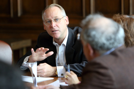 Christopher Ragan, professeur d’économie à McGill, est président de la Commission de l’écofiscalité du Canada / Photo: Owen Egan