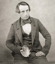 Sir John William Dawson, principal de McGill de 1855 à 1893, a visité à de nombreuses reprises les falaises fossilifères de Joggins, situées en Nouvelle-Écosse.