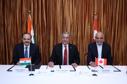 Shyam S Bharti (founder and chairman, Jubilant Bhartia Group), Hari S Bhartia (founder and co-chairman, Jubilant Bhartia Group) and Deep Saini, President and Vice-Chancellor signing an MoU to create the new Centre.